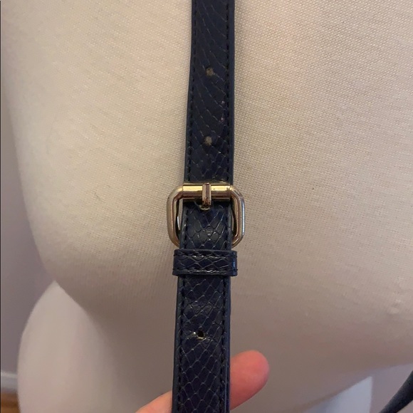 Tommy Hilfiger Crossbody Purse - Picture 12 of 12